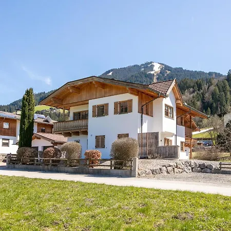 Kaiser 1 アパート *